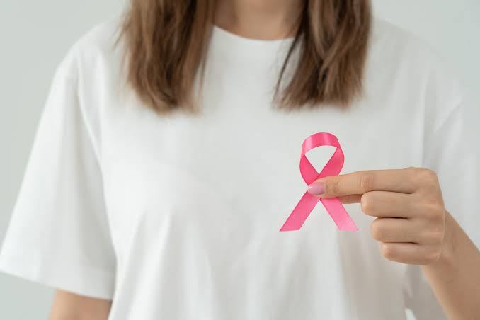 Octubre Rosa: firmas locales se unen por la prevención, el acompañamiento y el cuidado integral