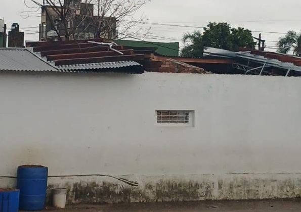Otra escuela que suspende las clases por El Niño y AGMER reclama un fondo de emergencia