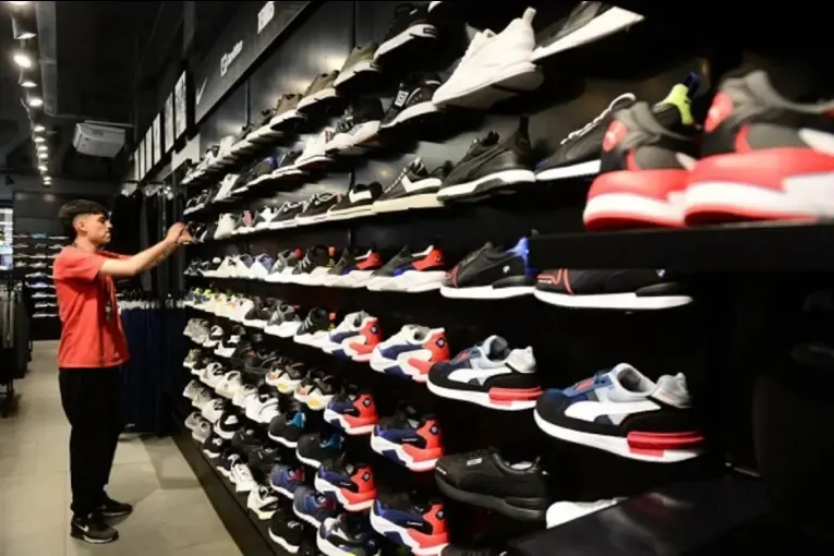 Outlet de Puma: dónde comprar zapatillas con hasta 71% de descuento y precios desde $48.000