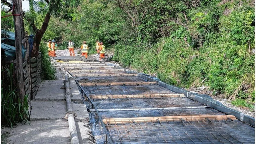 Paraná: avanzan las obras viales en Bajada Grande con la intervención de 100 cuadras