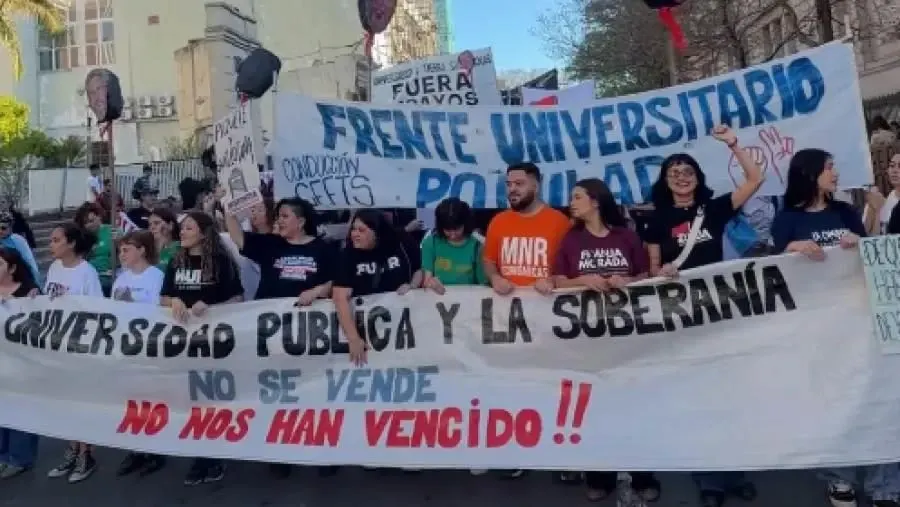 Paraná fue escenario de una masiva quinta marcha Federal universitaria