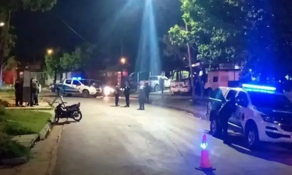 Paraná: motociclista chocó a un niño que iba en bici y hubo tensión en el barrio