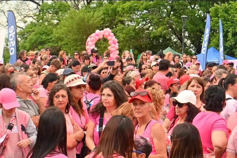 Paraná realizará la 12ª Caminata Rosa este sábado: será gratuita y tendrá recorridos de 3 y 6 kilómetros