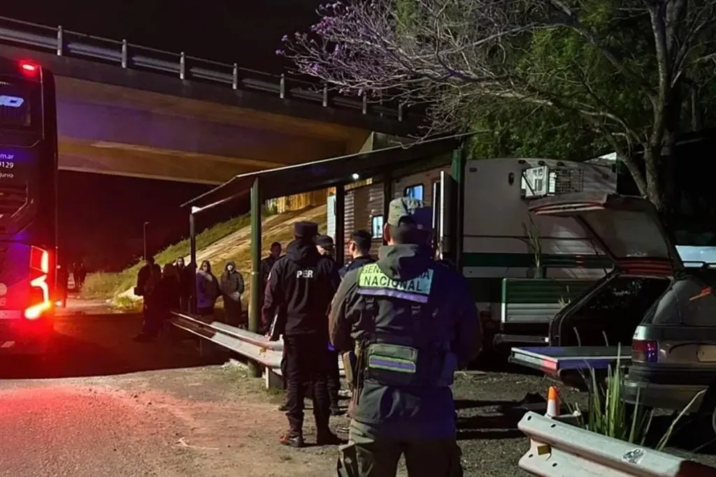 Pasajero murió durante viaje en micro de larga distancia por la ruta 14