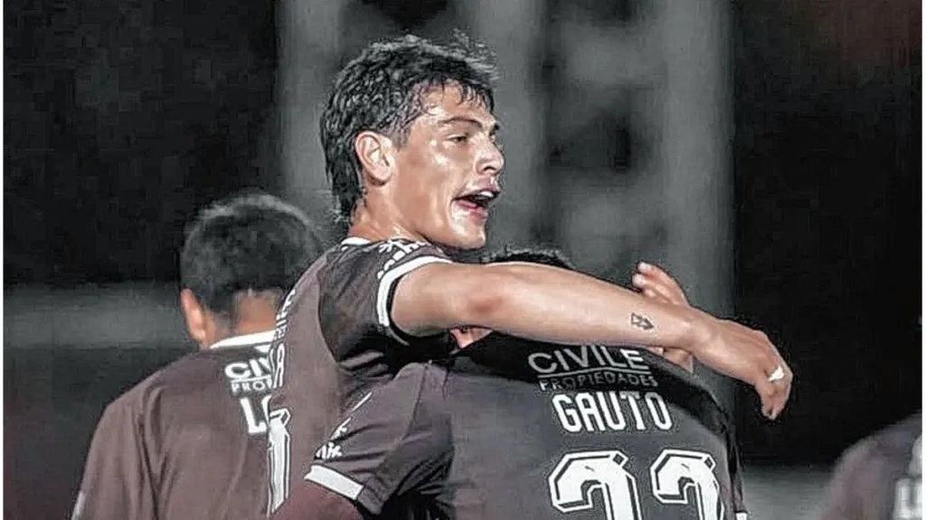 Platense lo dio vuelta sobre la hora y le ganó a Gimnasia de Mendoza