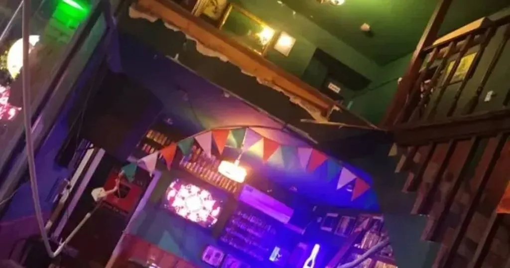 Por qué se desplomó el entrepiso del bar: la explicación del propietario