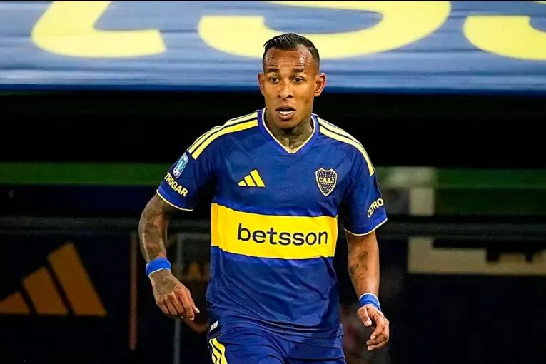 Preocupación en Boca: Villa se dobló el tobillo y esperan los estudios para conocer la lesión