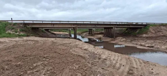 Prevención por El Niño: limpian cauces y banquinas en las rutas nacionales 12 y 14