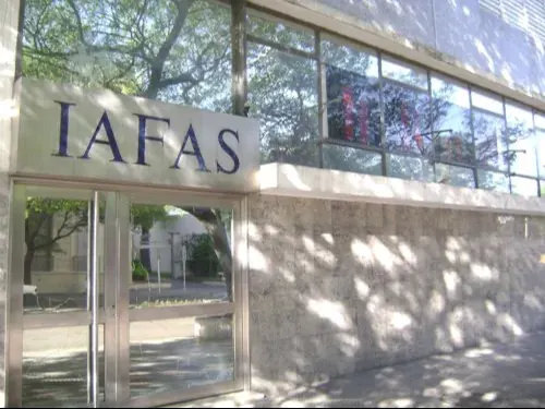 Privilegios para los grandes: el IAFAS debe explicar una millonaria operación en favor de una empresa del juego