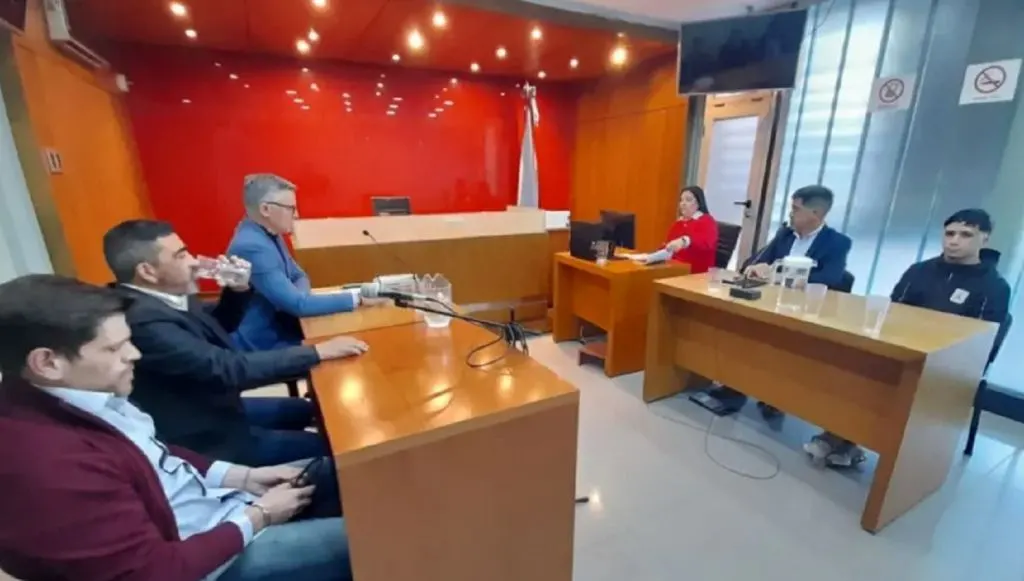 Prorrogaron la prisión preventiva domiciliaria para el acusado del crimen de una adolescente de 16 años en Bajada Grande