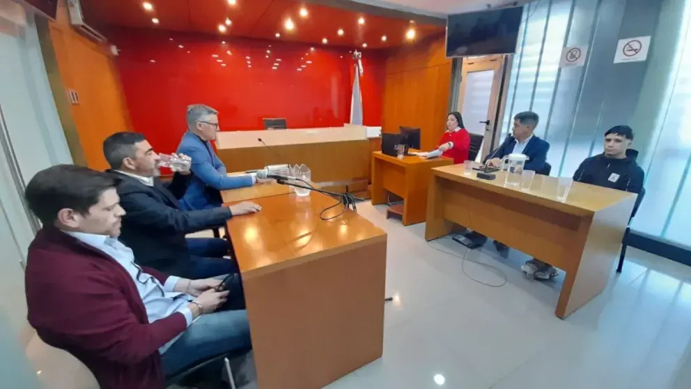 Prorrogaron la prisión preventiva domiciliaria para el acusado del crimen de una chica de 16 años en Bajada Grande