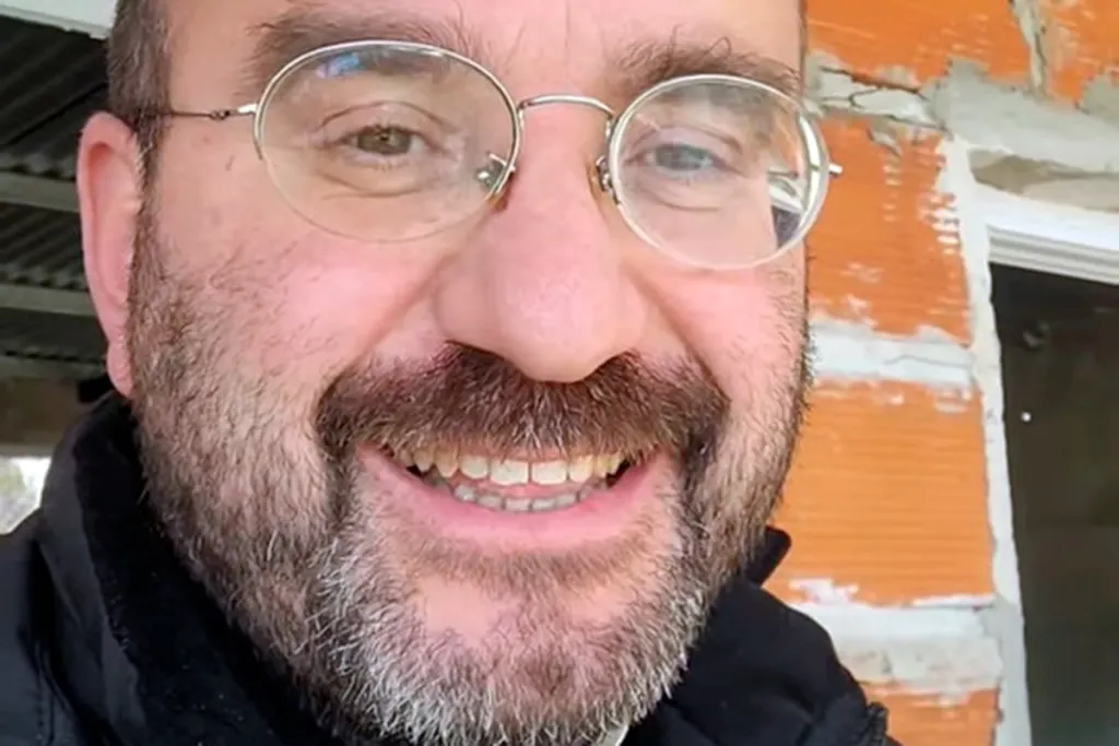 “Que otros no sean estafados como yo”: el relato del cura al que nunca le entregaron la camiseta que compró