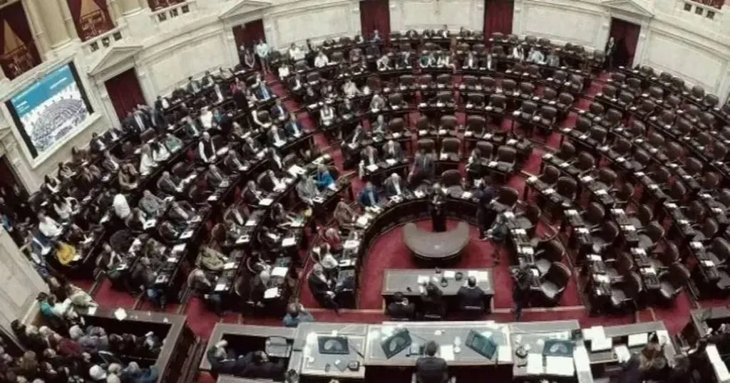 Quiénes son los diputados que no dieron quórum contra el DNU de Milei