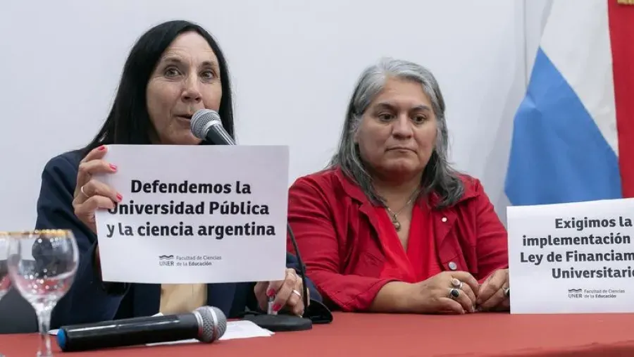 Quinta Marcha Federal Universitaria: “No vamos a bajar los brazos”, afirmó la decana Aixa Boeykens