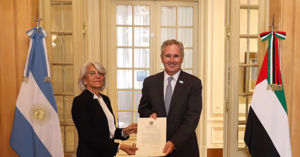 Quirno recibió a la nueva embajadora de Emiratos y acelera la agenda