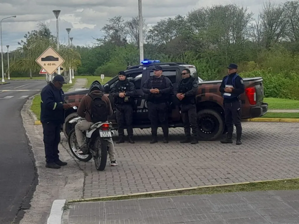 Realizan operativos policiales en la Isla del Puerto