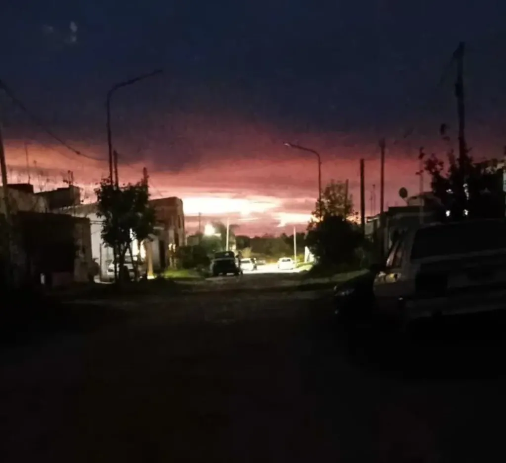Reclamo de vecinos del barrio 90 Viviendas por calles intransitables y falta de iluminación