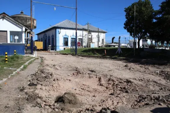 Reconstruyen el ingreso a Obras Sanitarias
