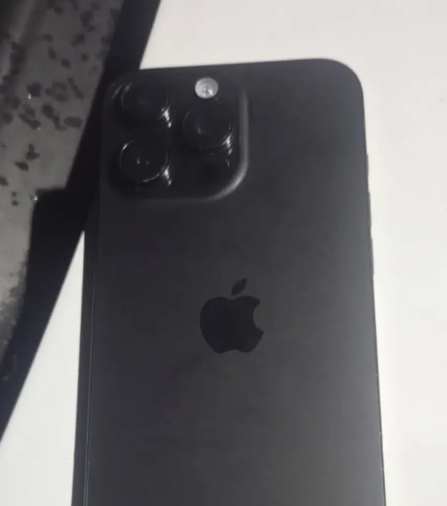 Recuperaron un iPhone 16 Pro Max robado a una adolescente en la Basílica