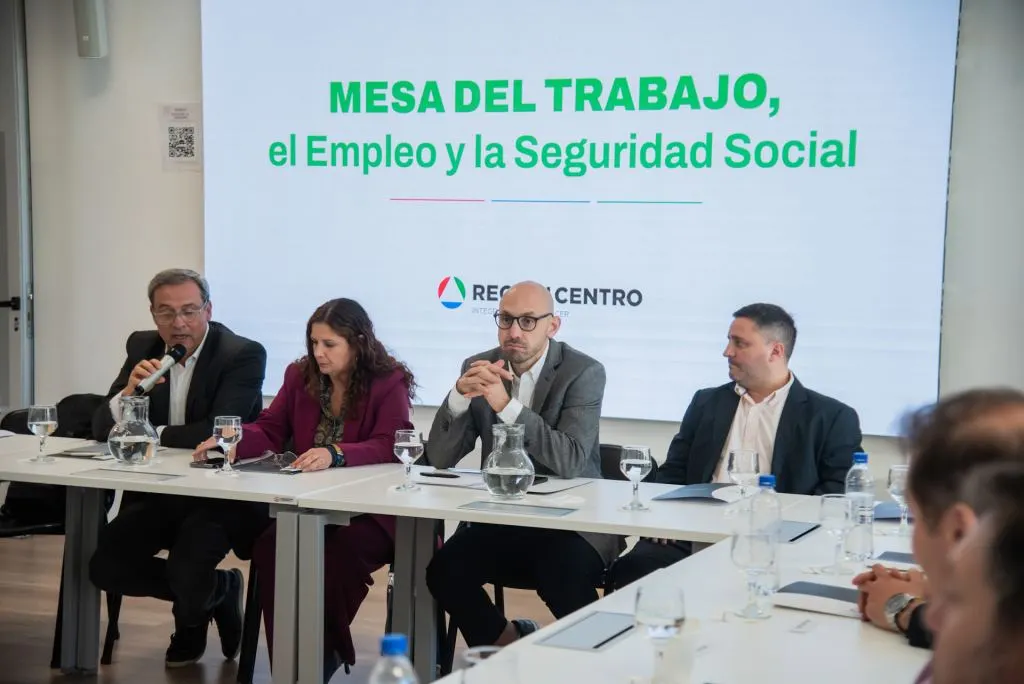 Región Centro midió en Paraná el impacto de la IA en el empleo
