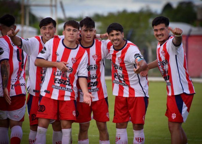 Regional Amateur: Neuquen y Atlético Paraná avanzaron y habrá clásico en la próxima fase