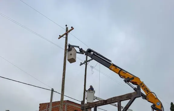 Remodelaron la red de media tensión en la zona de Palacios y San José
