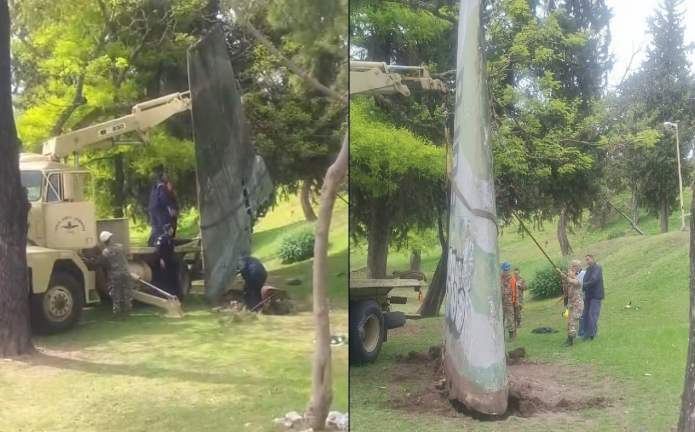 Retiraron el ala del avión Canberra del Parque Urquiza para restaurarla: a qué localidad será trasladada