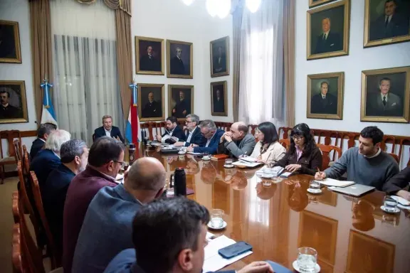 Reunión de gabinete: Frigerio pusó el foco en los RINI otorgados