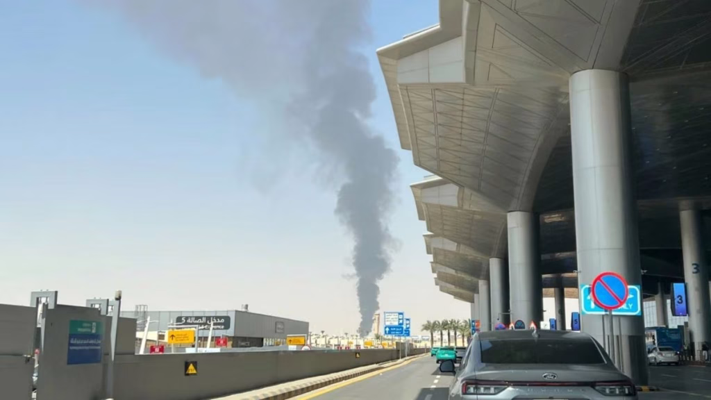 Riad bajo fuego: otro ataque hutí dejó heridos y un incendio