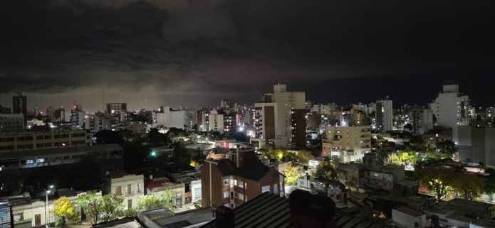 Rige un alerta naranja y amarillo por fuertes tormentas para toda la provincia