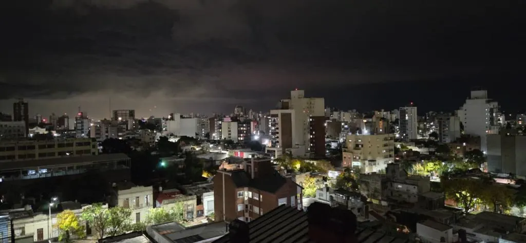 Rige un alerta naranja y amarillo por fuertes tormentas para toda la provincia