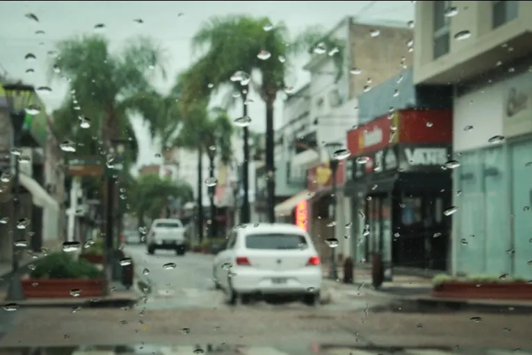 Rige una alerta amarilla para la ciudad: esperan tormentas fuertes desde la tarde