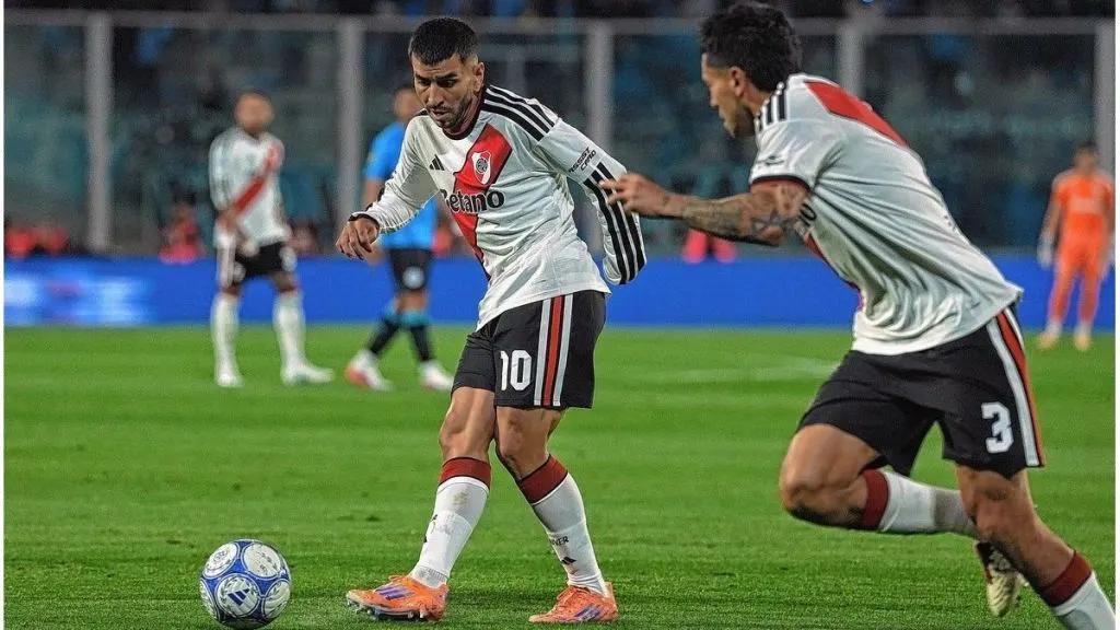 River estiró la cuenta en el Kempes y vence 2 a 0 a Belgrano en un partido clave