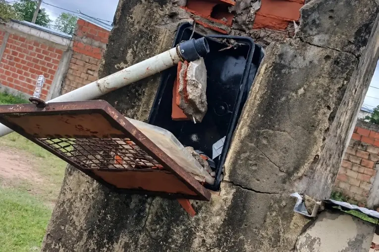 Robos y daños dejaron fuera de funcionamiento una perforación que abastece a un barrio de Concordia