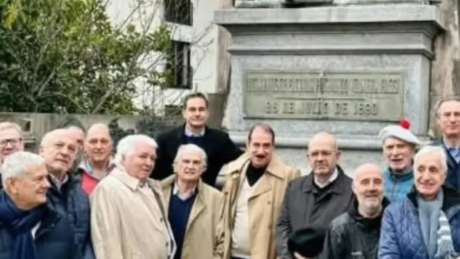 Rogel recordó a Yrigoyen e Illia en la conmemoración del 12 de octubre