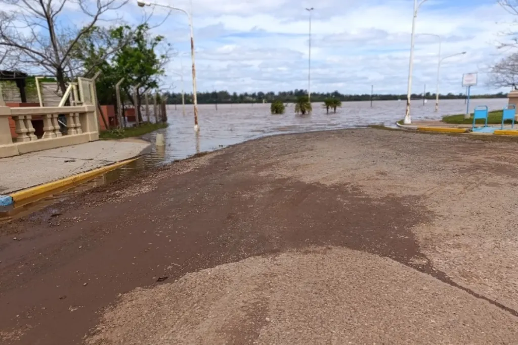Salto Grande prevé un “descenso paulatino” del río Uruguay. Anticipan lo que podría pasar en una semana