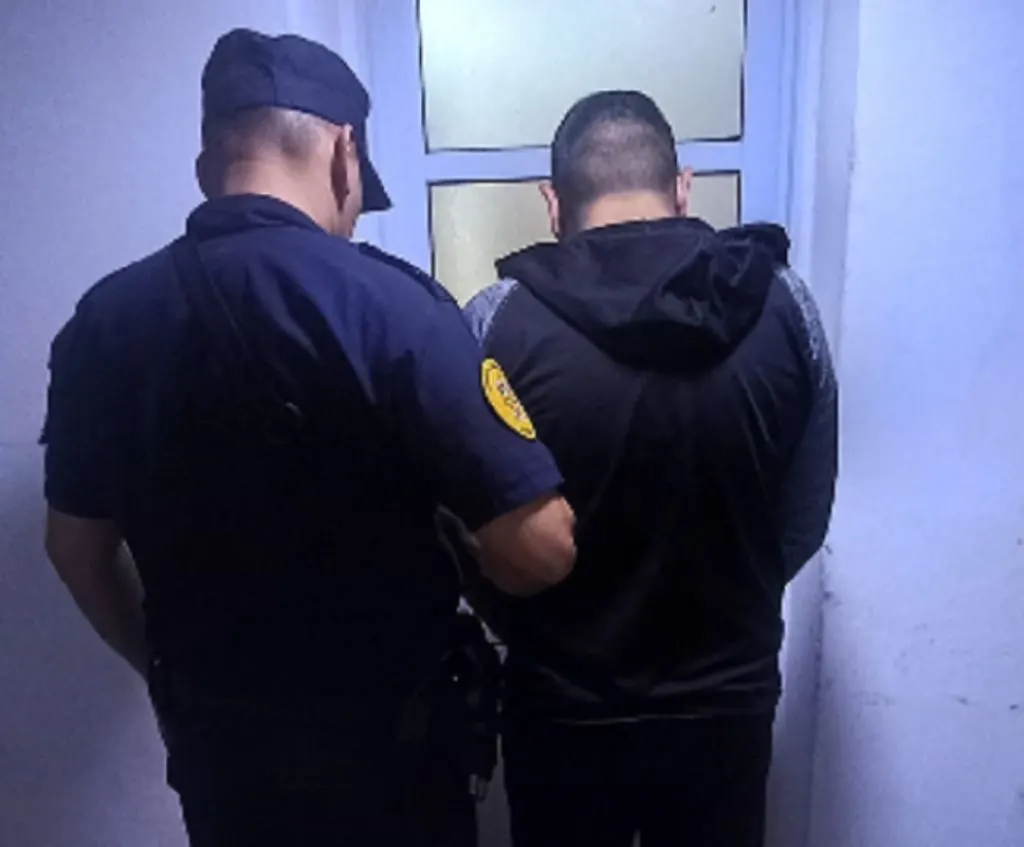 Santa Elena: Allanamiento, detención y secuestro de municiones y cartuchos