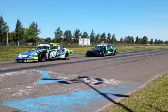 Se corre el premio coronación del TC del Litoral, Citroën Competición y Karting Asfalto