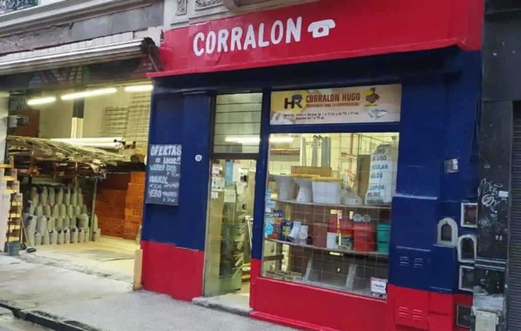 Se desploma la construcción y los corralones agonizan