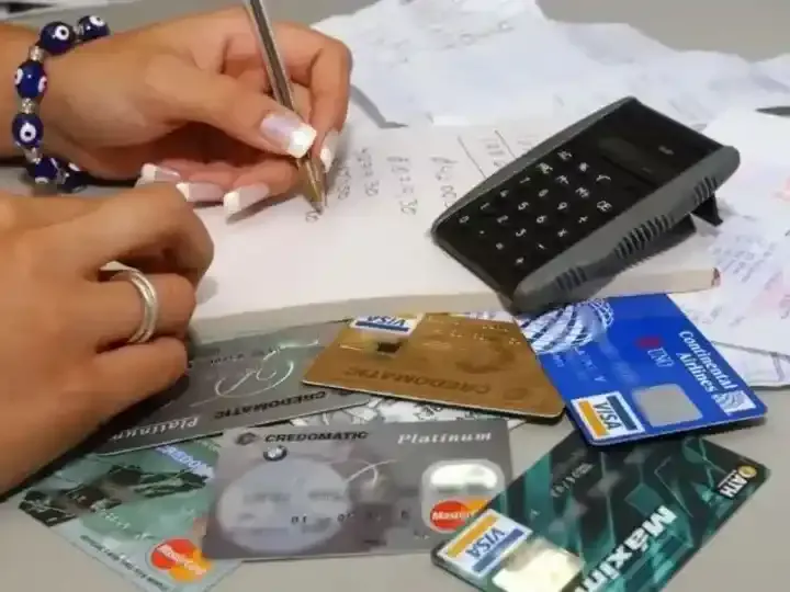 Se frenó el crecimiento de la mora en las familias, aunque mantiene niveles elevados