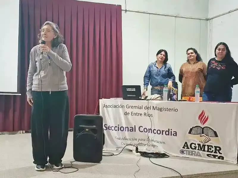 Se realiza en Concordia una charla para quienes dan sus primeros pasos en la docencia