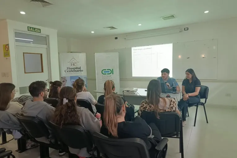 Se realizó un ateneo sobre hepatitis autoinmune en pacientes preescolares