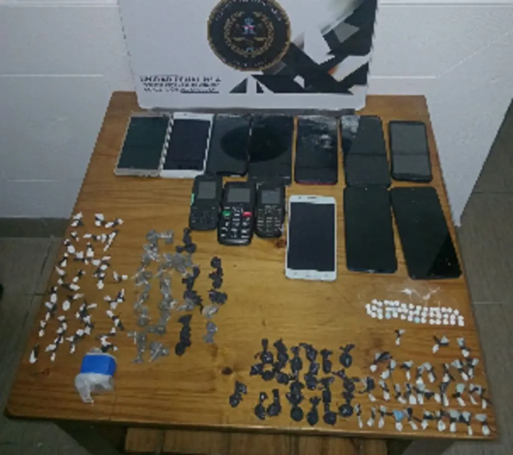 Secuestraron drogas y teléfonos celulares en la Unidad Penal 4