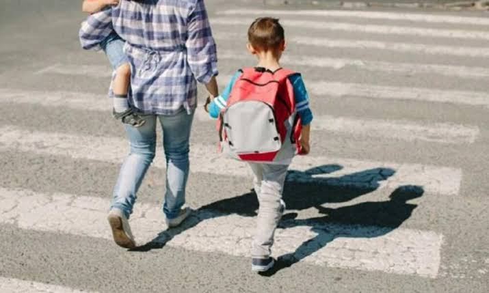 Según el INDEC, criar a un hijo de hasta 12 años cuesta casi $800.000 mensuales