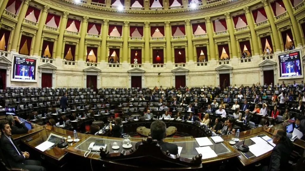 Sesiona Diputados: Gobierno va por ley de Propiedad Privada y oposición intenta con Discapacidad y morosidad