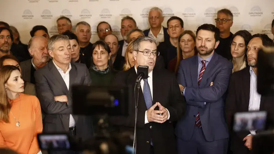 Sin la ley de tierras, la oposición insistirá con la sesión especial con otros proyectos incómodos para Milei