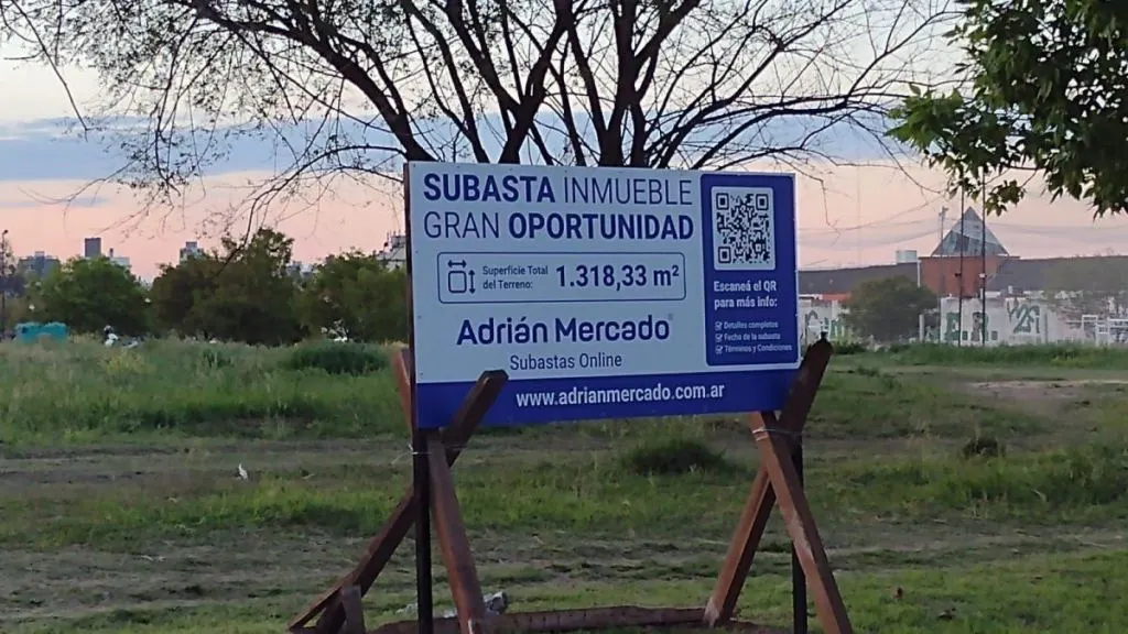 Subastarán un terreno baldío de más de 1.300 metros cuadrados en la zona del ex Hipódromo de Paraná