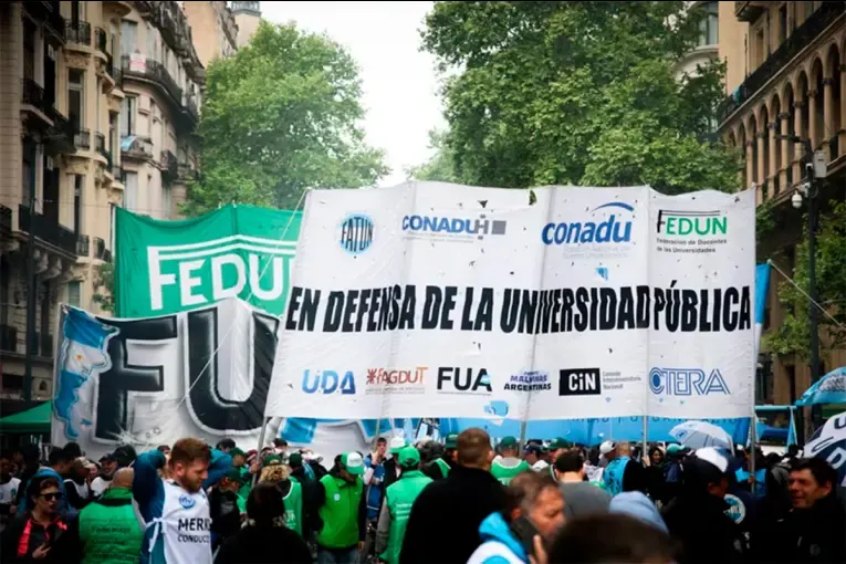 Suspendieron la multa diaria de $100.000 al Gobierno Nacional por no cumplir la Ley de Financiamiento