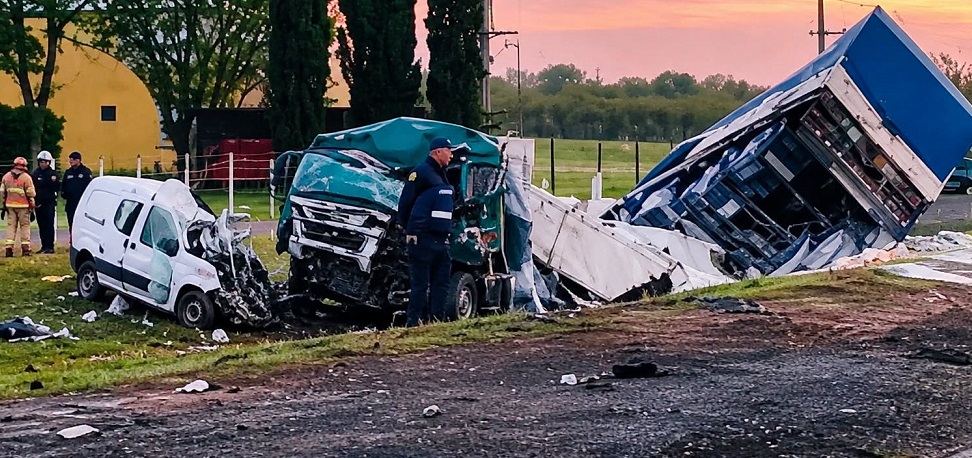 Tala: Tres personas fallecieron tras choque en la Ruta Nº 39