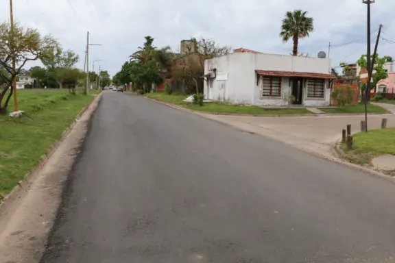 Terminó el bacheo y el asfaltado en calle Güemes, en la zona sur